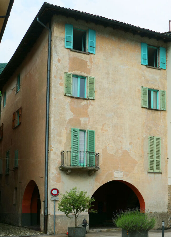 VEDI-BISSONE-CASA-CASTELLI2