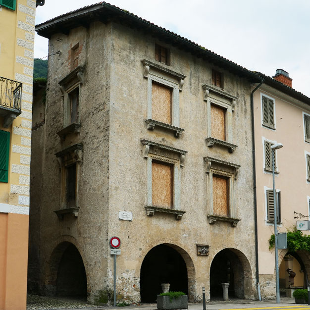 VEDI-BISSONE-Casa-Casellini